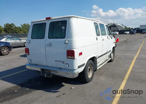 1994 Chevrolet G20 из США, поврежденный, VIN 1GCEG25H7RF100277